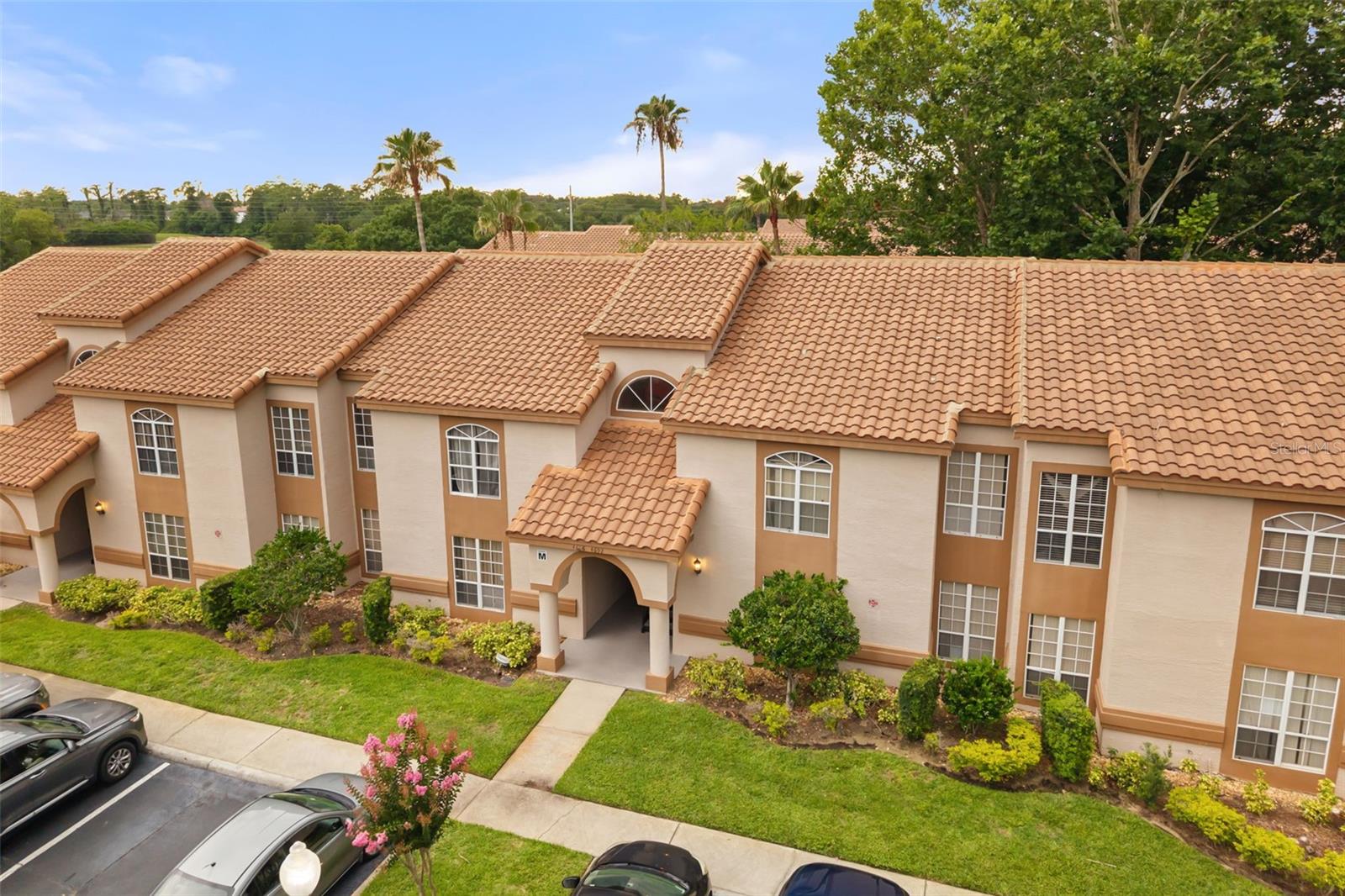 TOWNES SOUTHGATE CONDO PH G - Residential