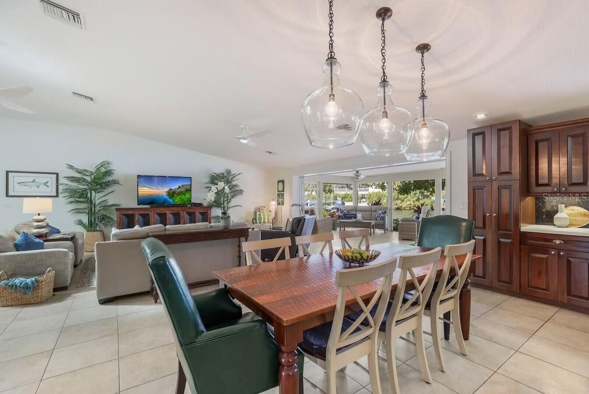 LUANA ISLES - Residential