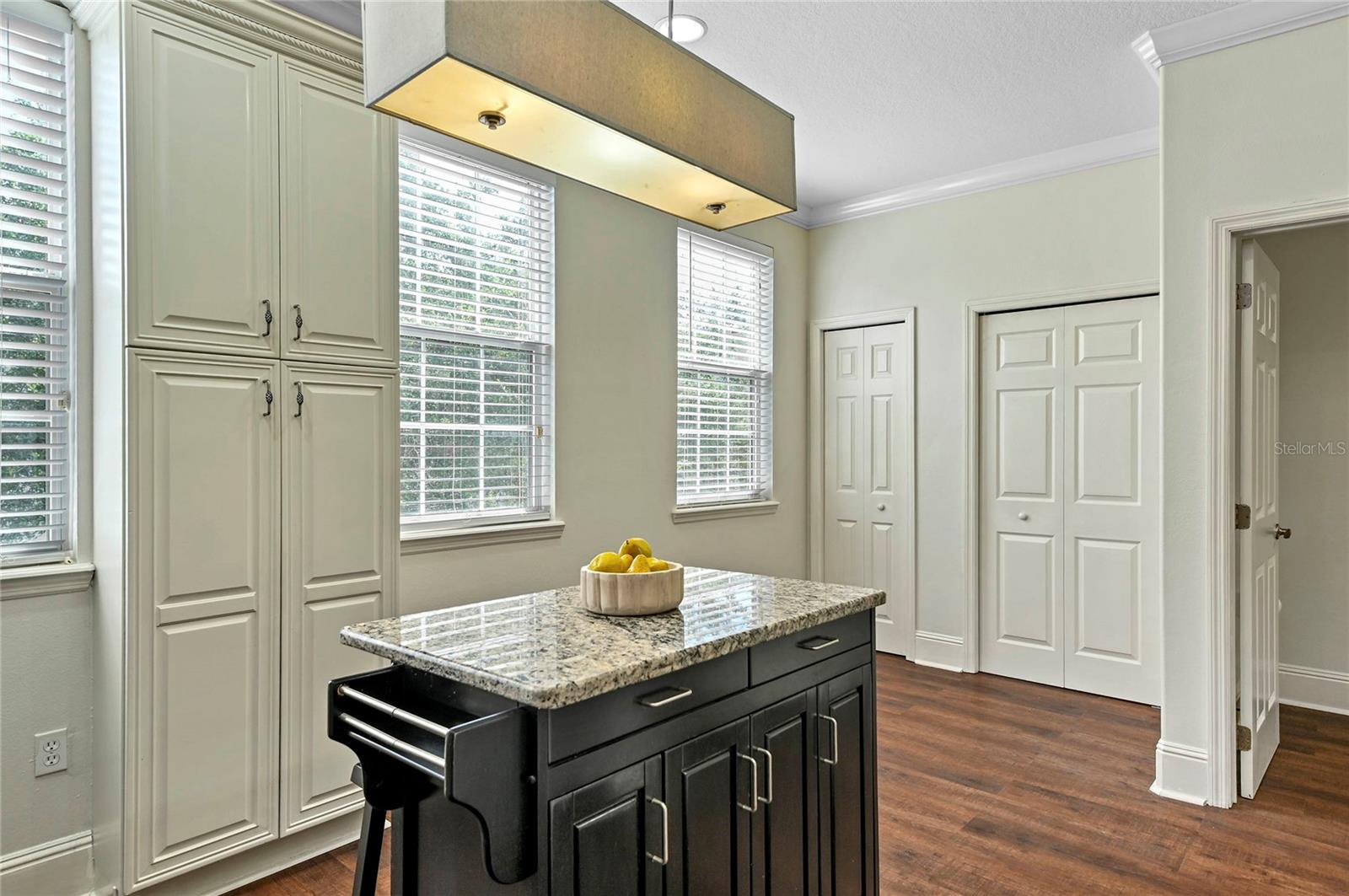 BALDWIN PARK - Residential