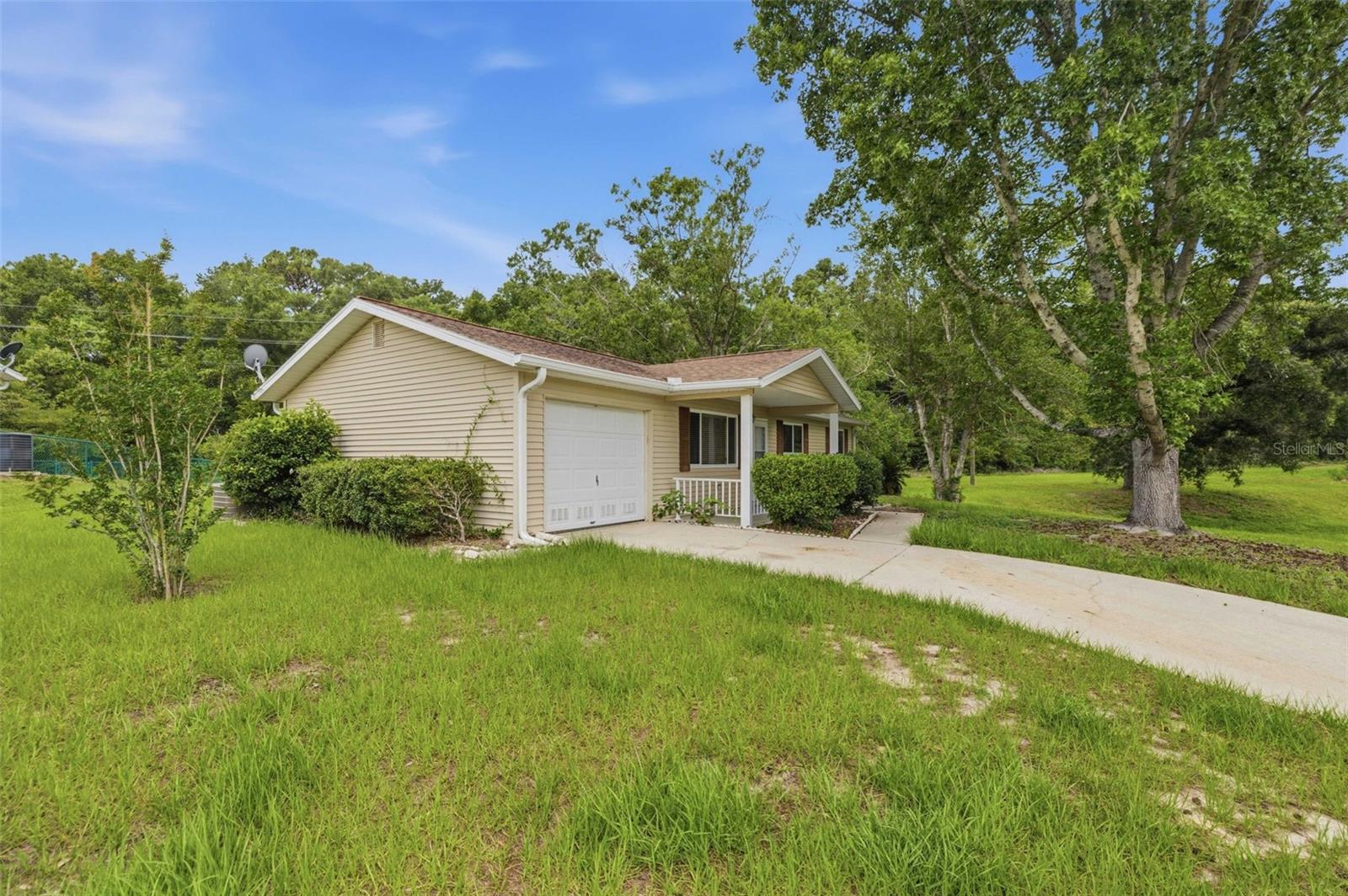 PALM CAY UN 02 & REPLAT/TRACTS - Residential