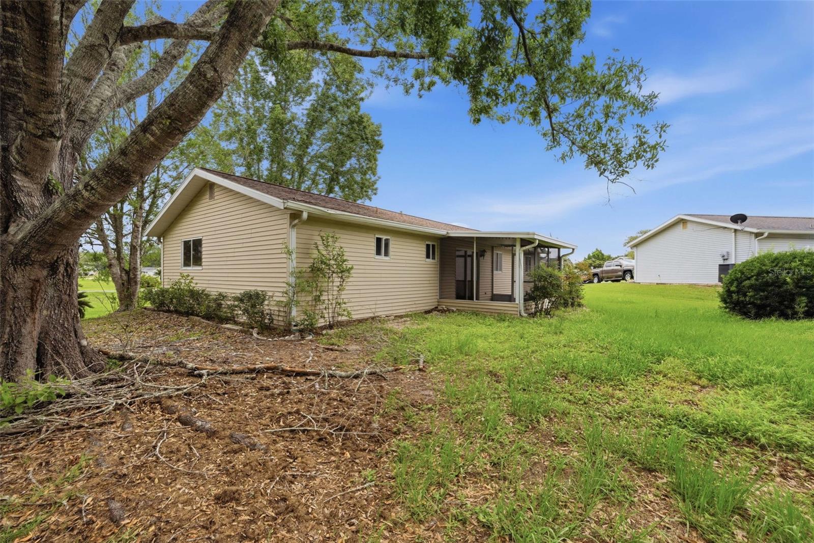 PALM CAY UN 02 & REPLAT/TRACTS - Residential