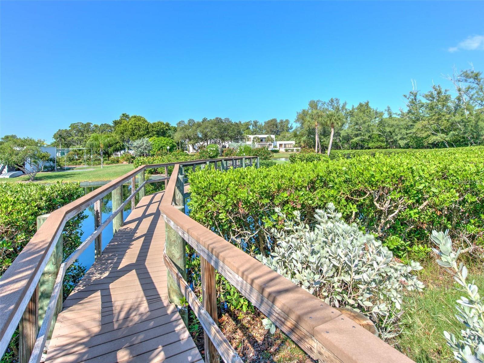 BAYPORT BCH & TEN PH E - Residential