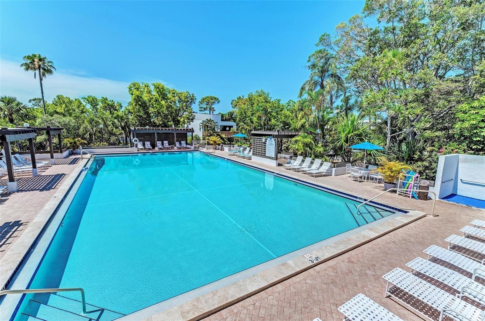 BAYPORT BCH & TEN PH E - Residential