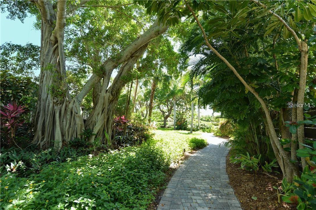 BAYPORT BCH & TEN PH E - Residential