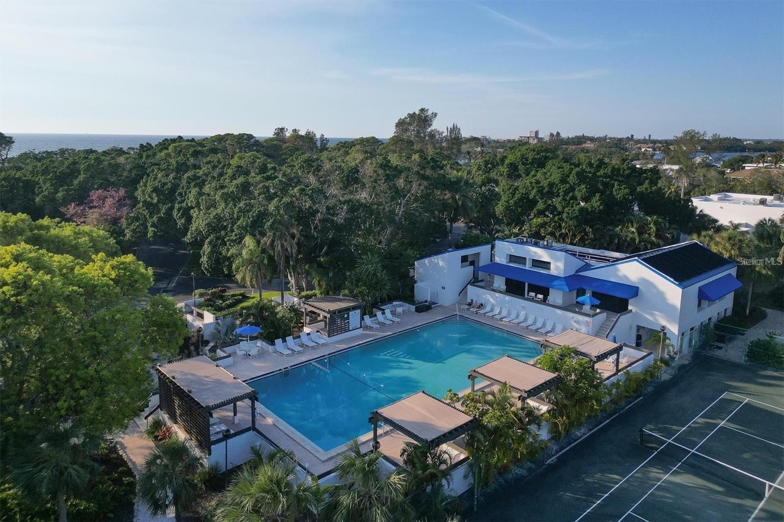 BAYPORT BCH & TEN PH E - Residential