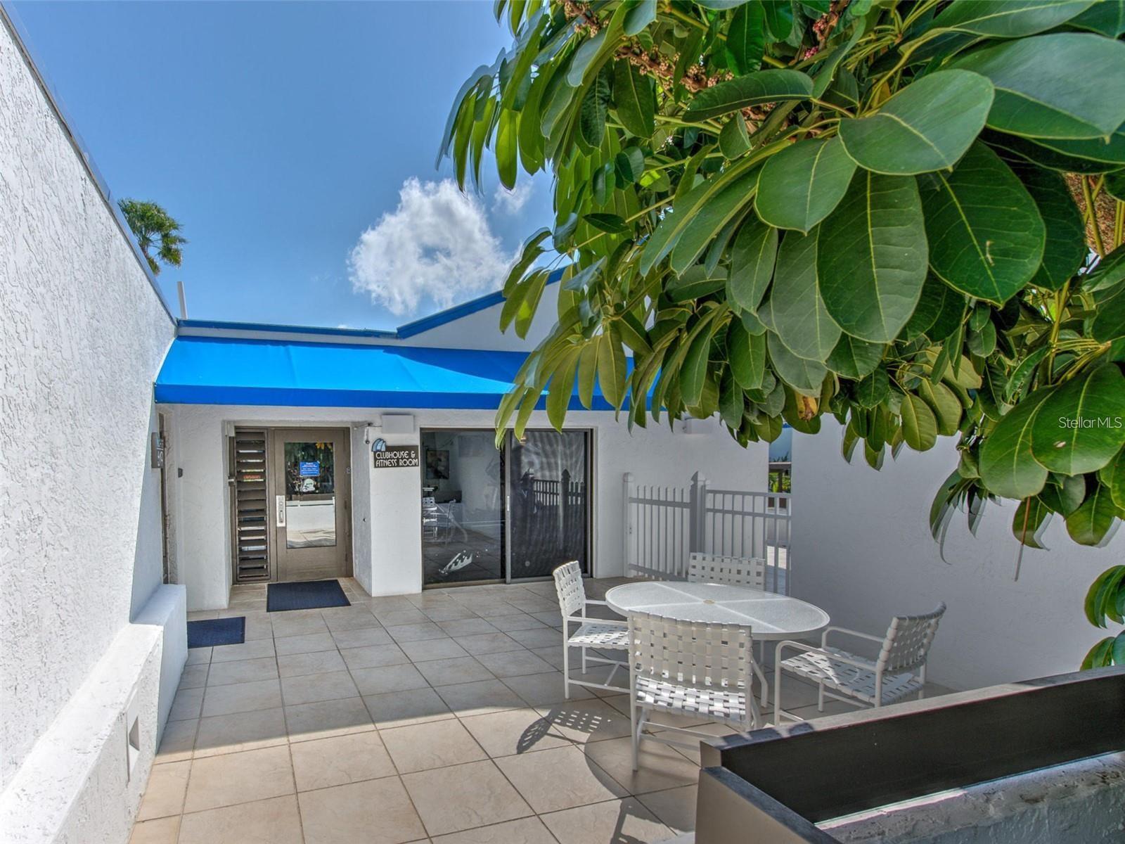 BAYPORT BCH & TEN PH E - Residential