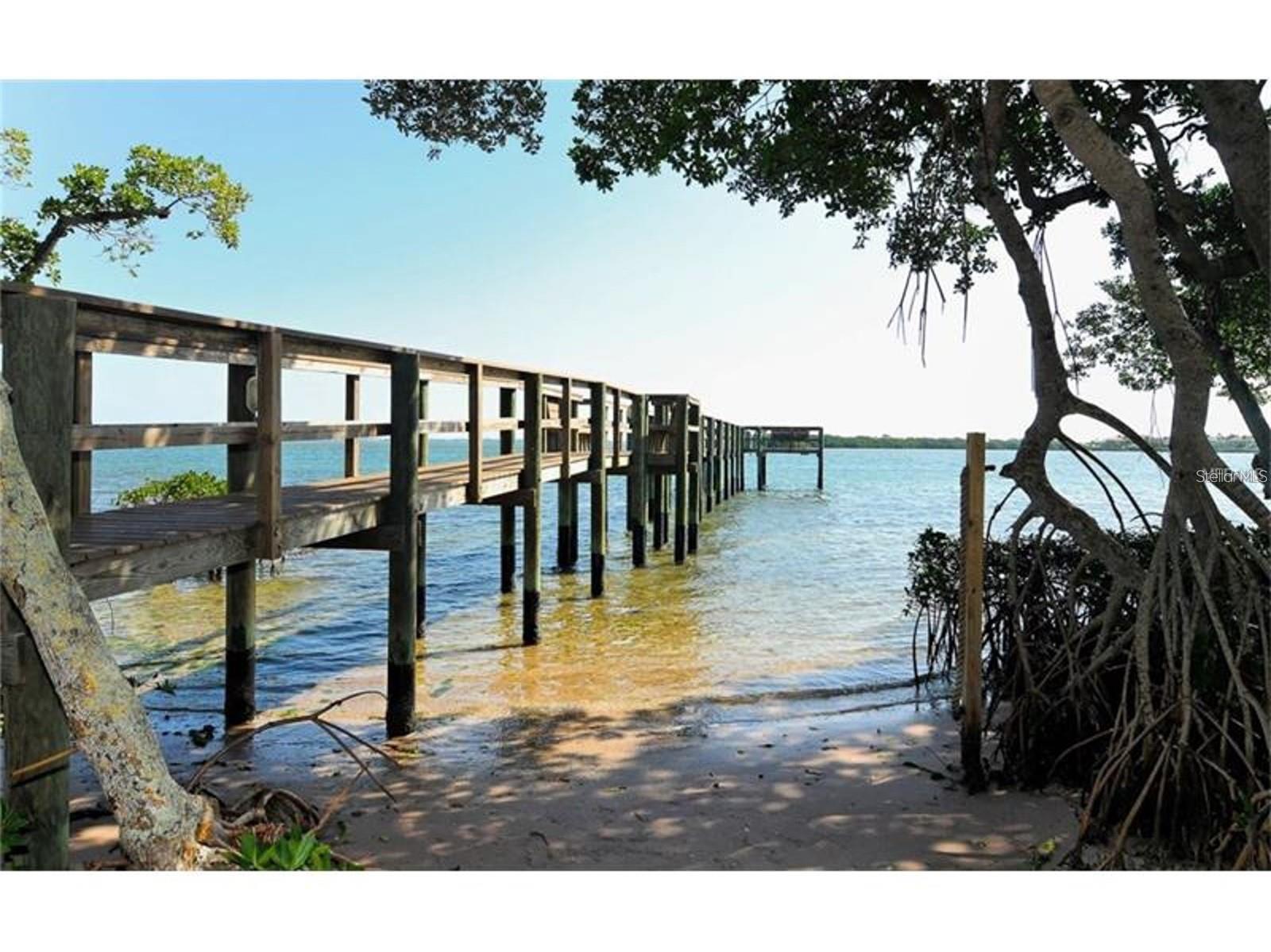 BAYPORT BCH & TEN PH E - Residential