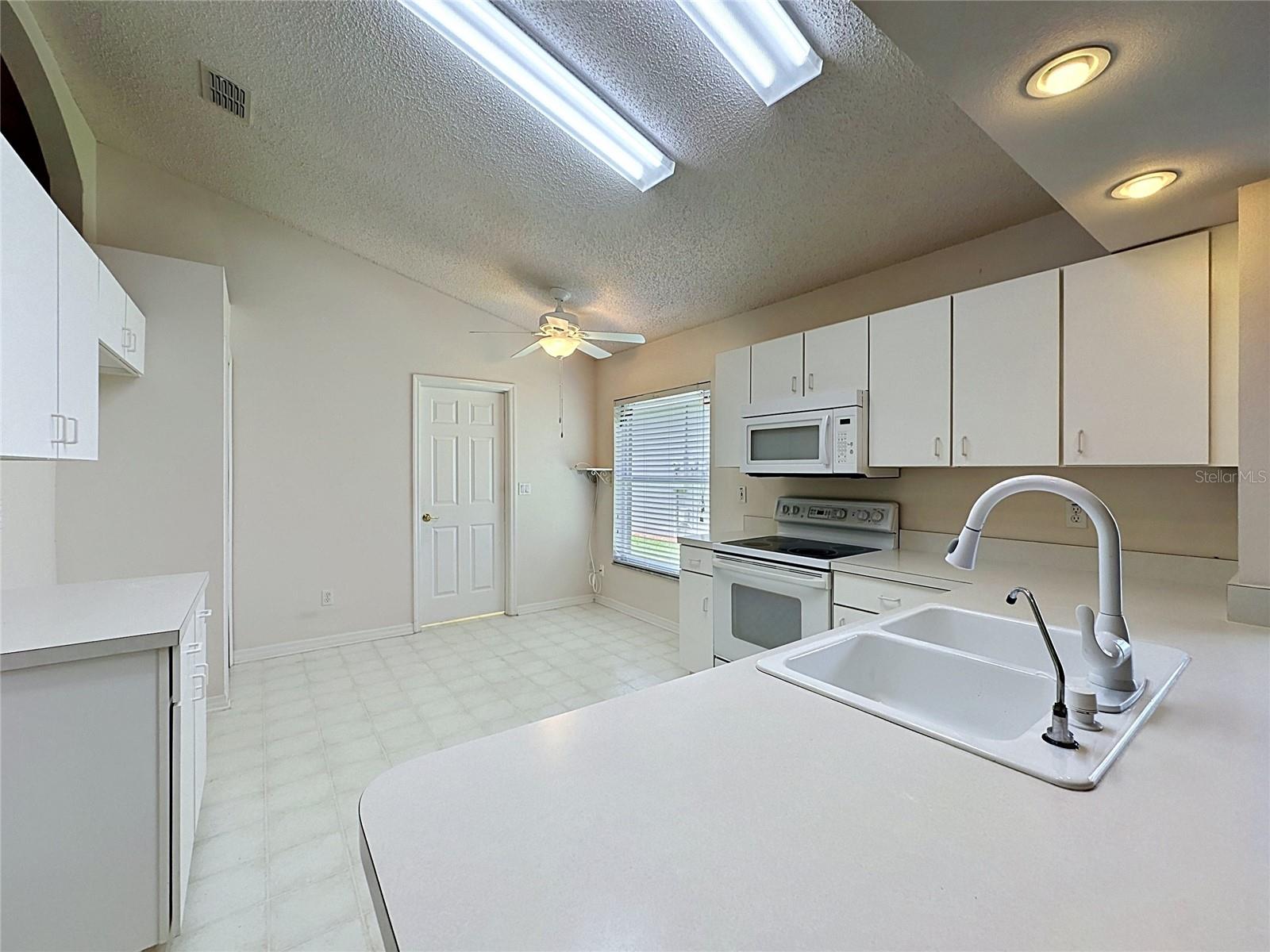 KINGS RIDGE - Residential