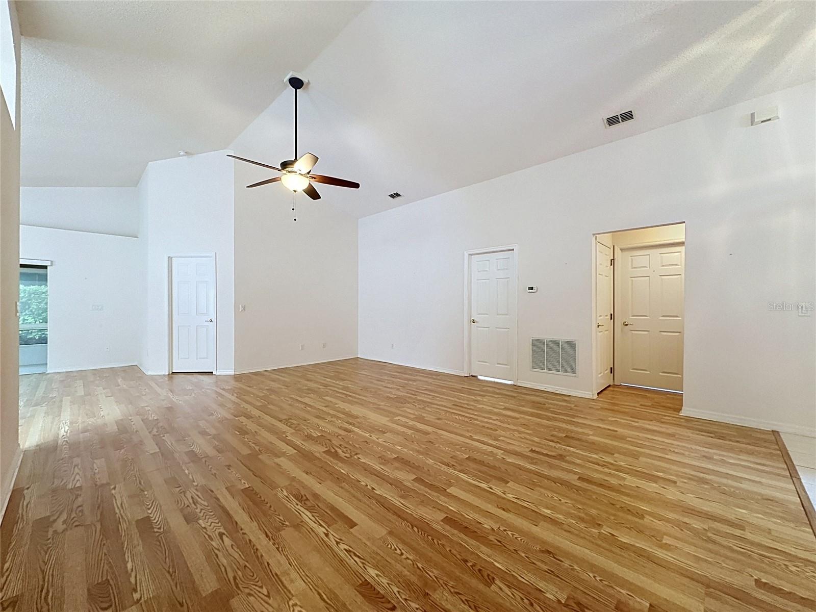 KINGS RIDGE - Residential
