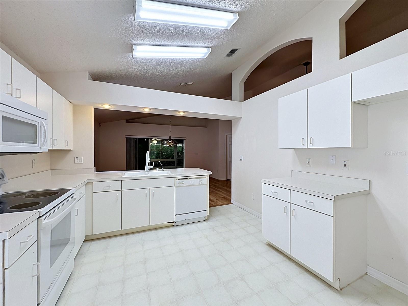 KINGS RIDGE - Residential