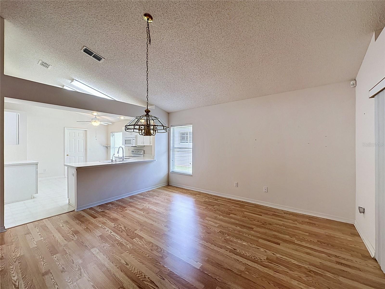 KINGS RIDGE - Residential