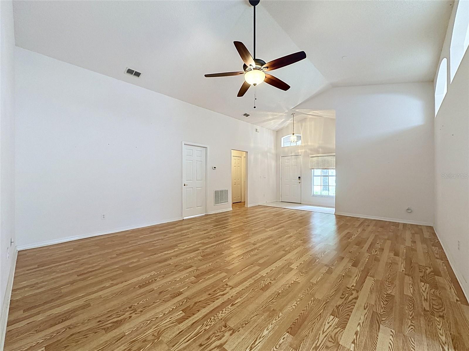 KINGS RIDGE - Residential