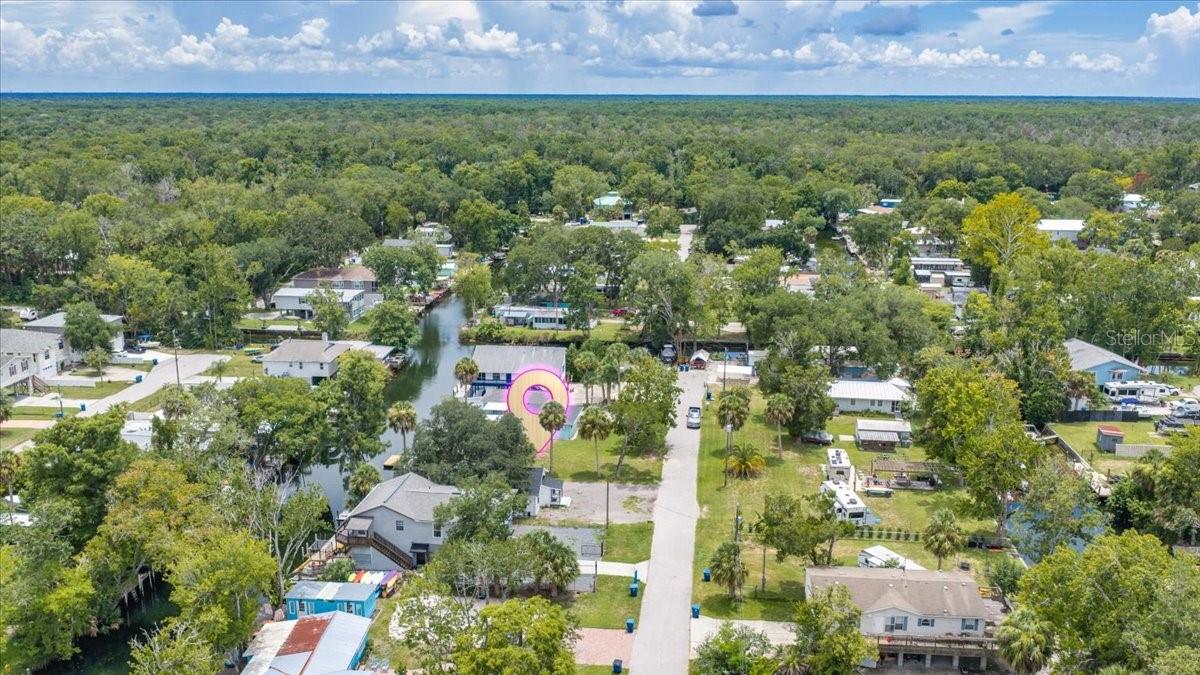 WEEKI WACHEE GARDENS - Land