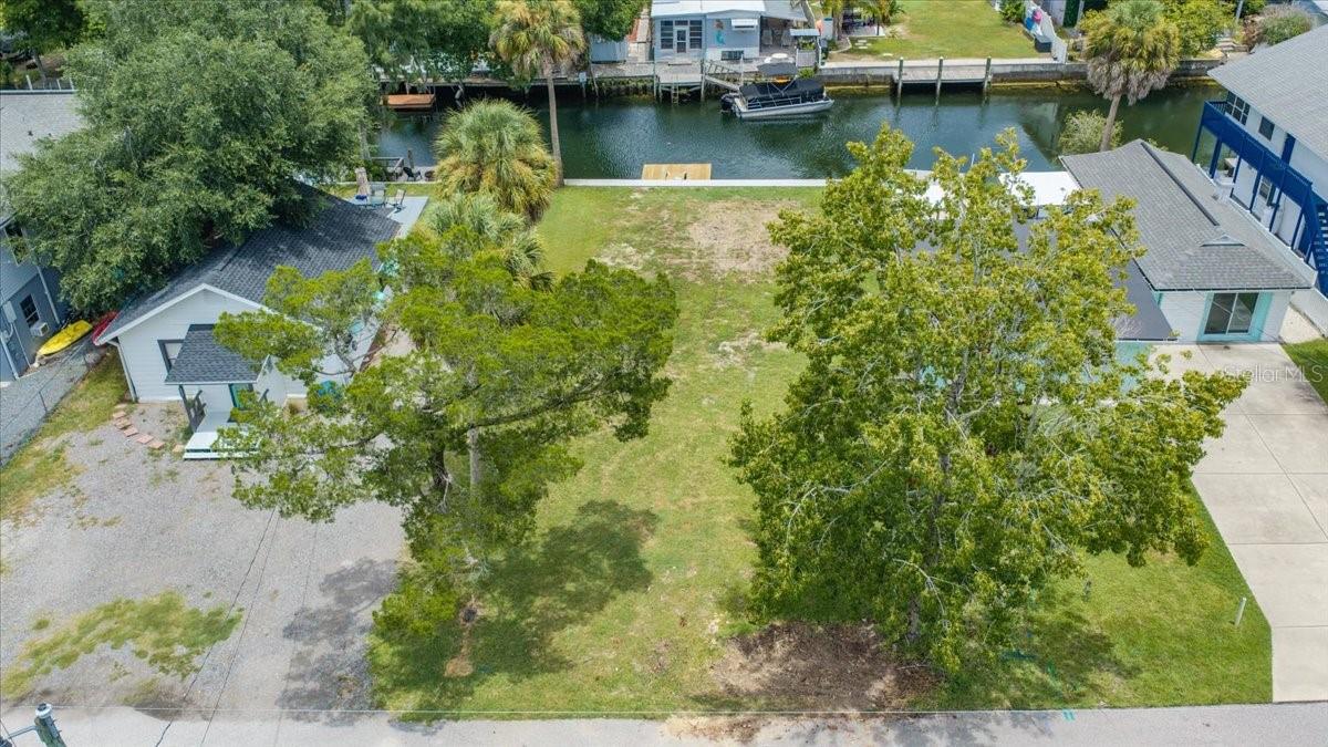 WEEKI WACHEE GARDENS - Land