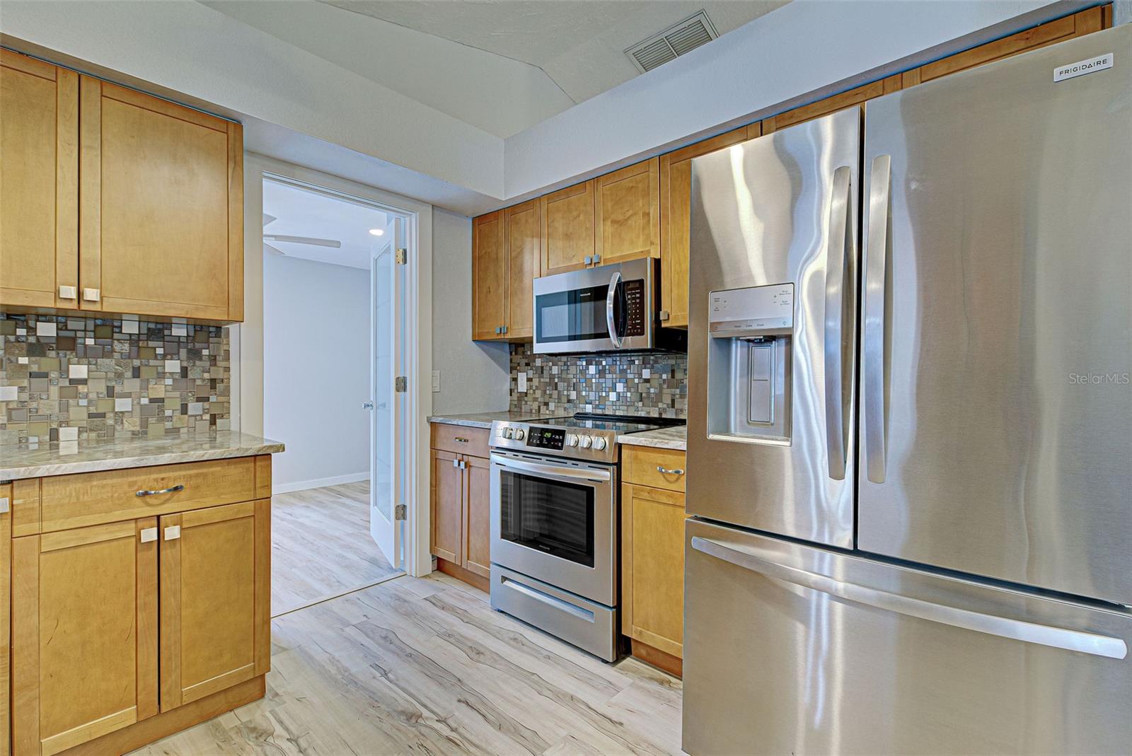SOUTH VENICE - Residential