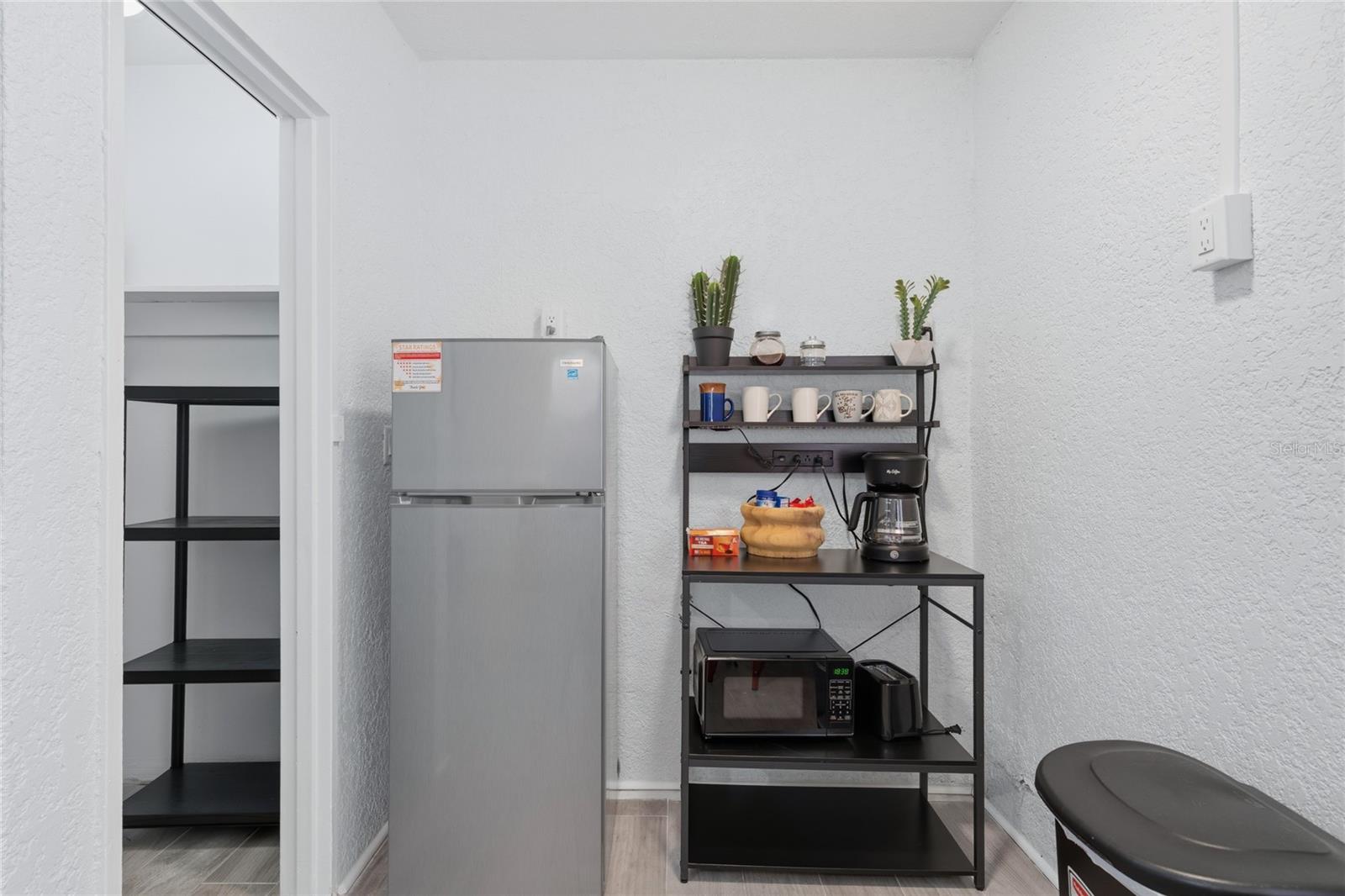 MANDALAY REP UNIT 5 OF BLK 85 - Commercial Sale