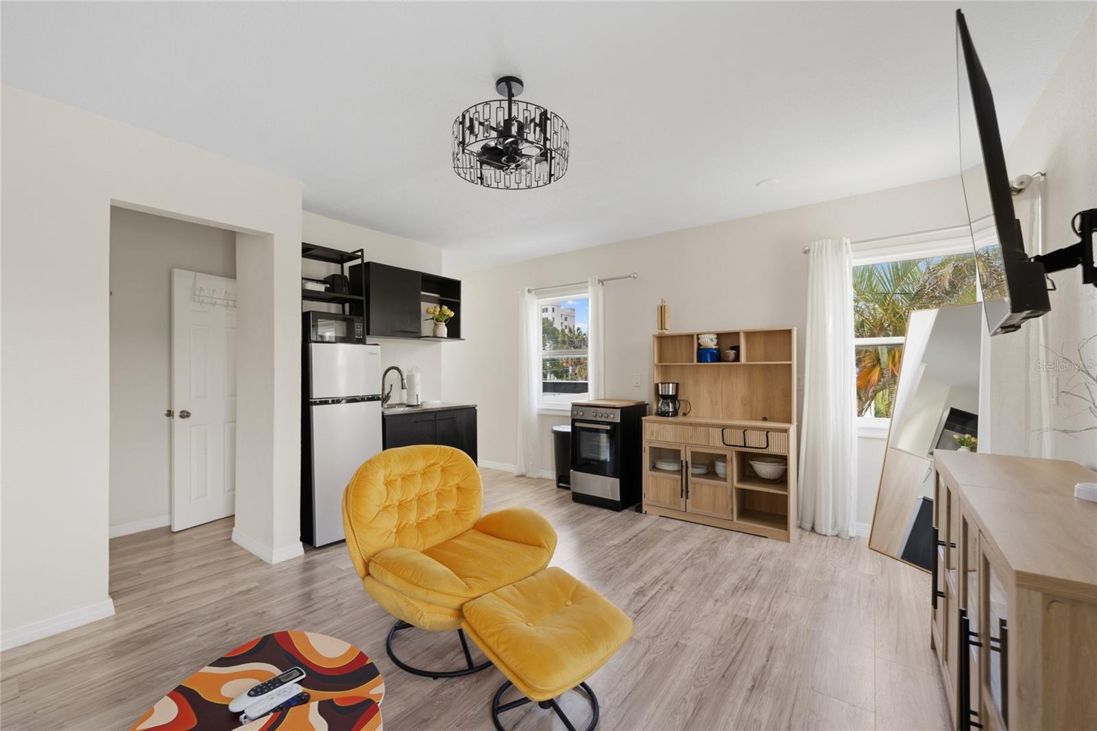 MANDALAY REP UNIT 5 OF BLK 85 - Commercial Sale