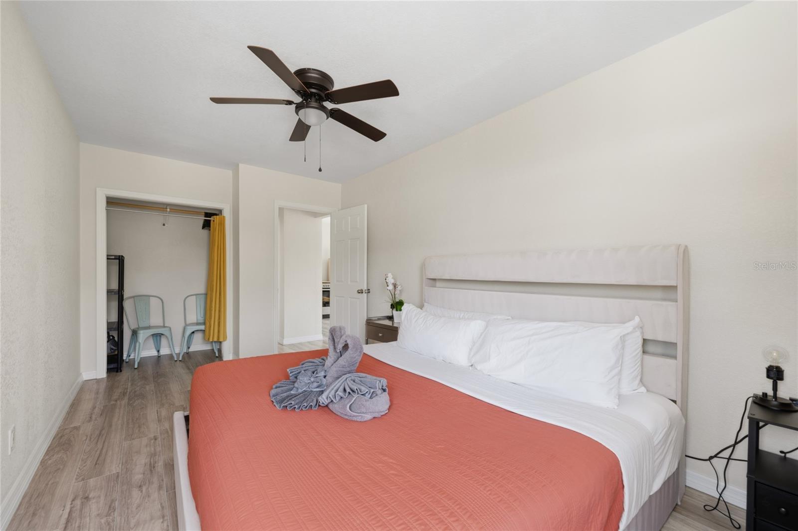 MANDALAY REP UNIT 5 OF BLK 85 - Commercial Sale