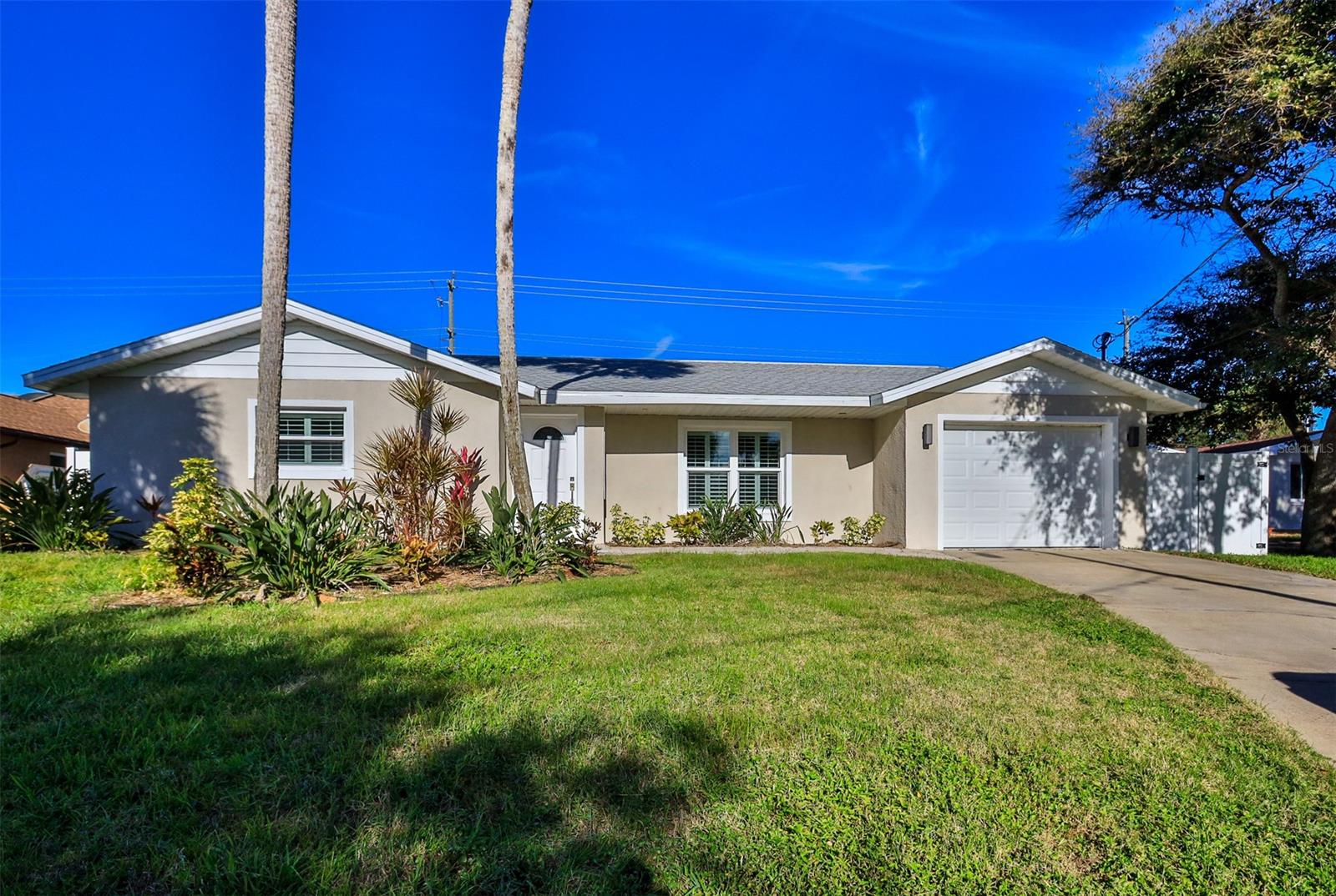 Beachside Pool Home- Concrete Block - Renovated.  Very Nice Area. ;Water: City