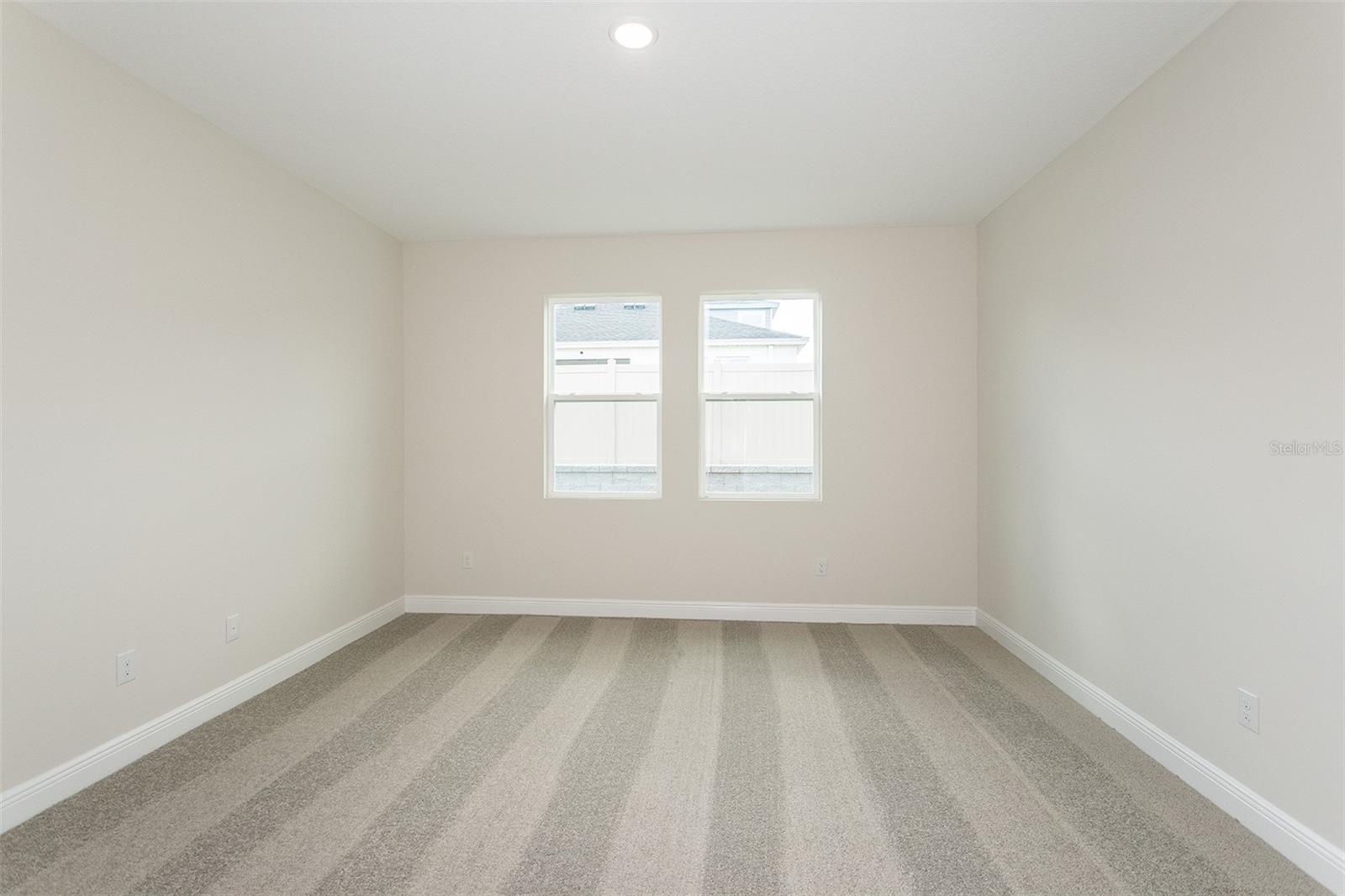 PASADENA WOODS - Residential