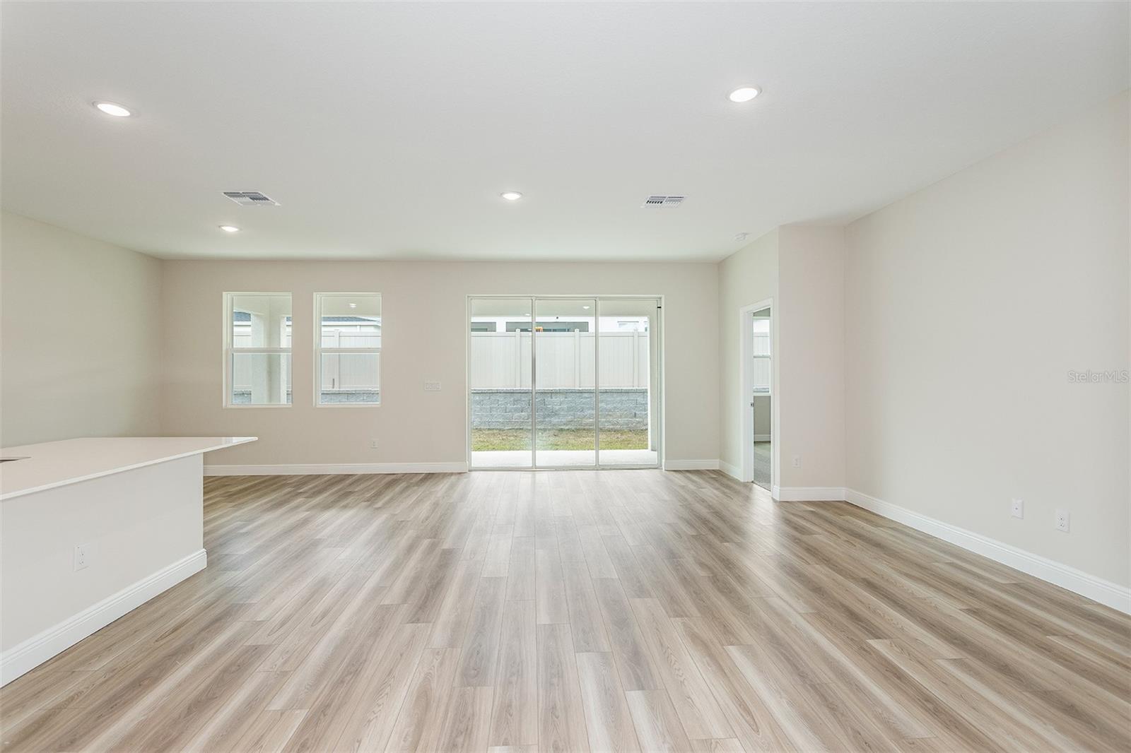 PASADENA WOODS - Residential