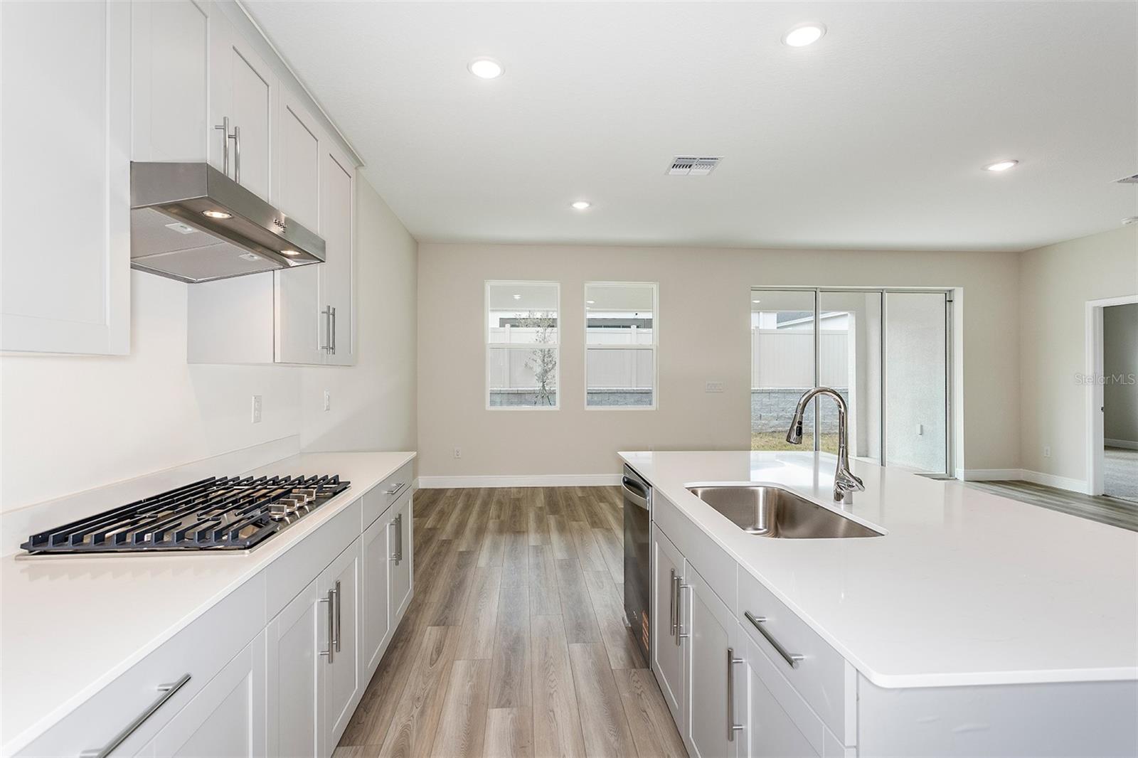 PASADENA WOODS - Residential
