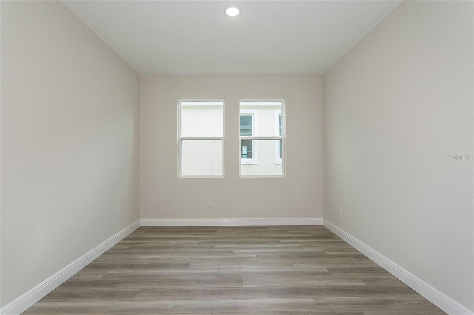 PASADENA WOODS - Residential