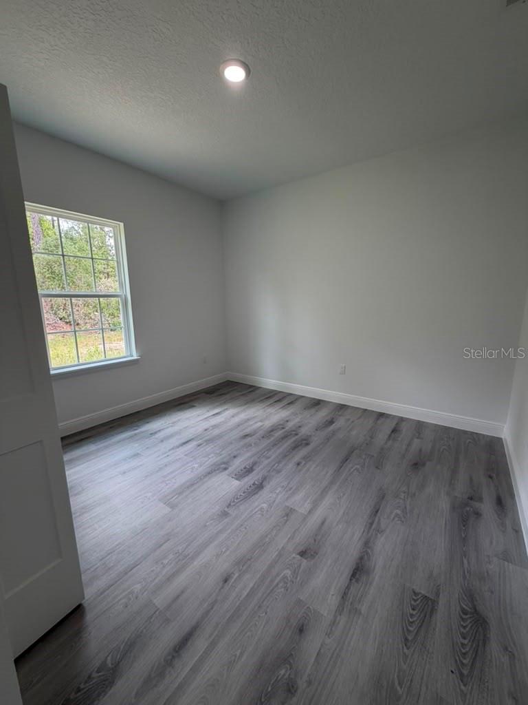 MARION OAKS UN 09 - Residential Lease