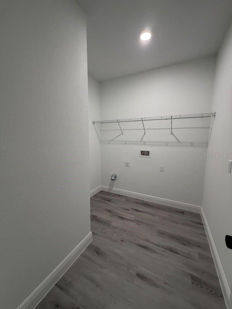 MARION OAKS UN 09 - Residential Lease