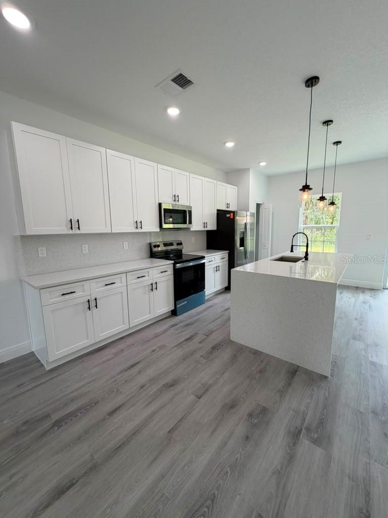MARION OAKS UN 09 - Residential Lease