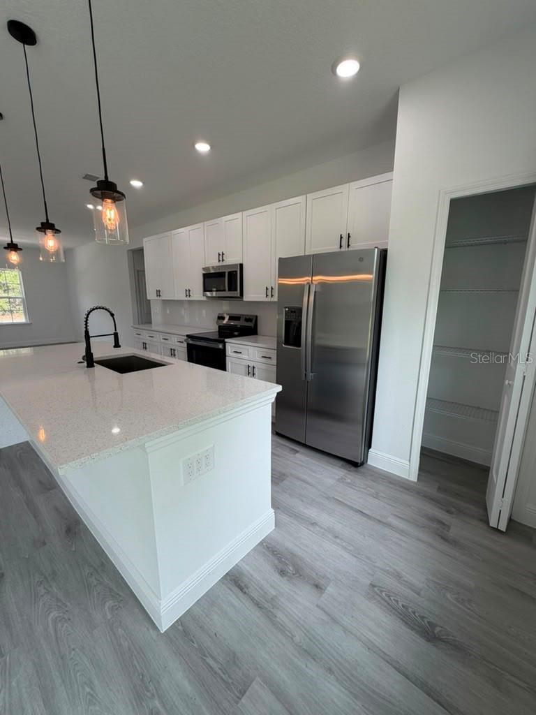 MARION OAKS UN 09 - Residential Lease