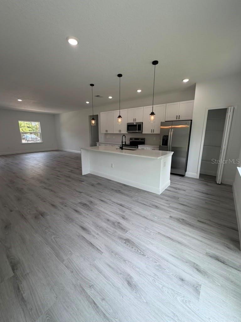 MARION OAKS UN 09 - Residential Lease
