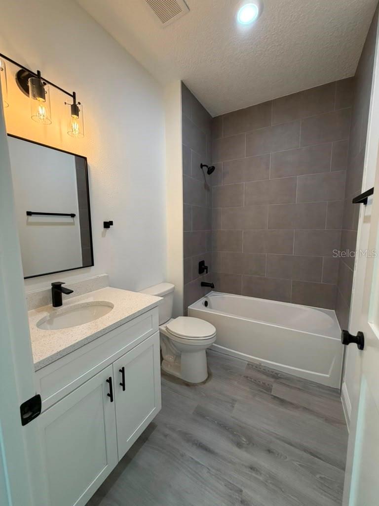 MARION OAKS UN 09 - Residential Lease