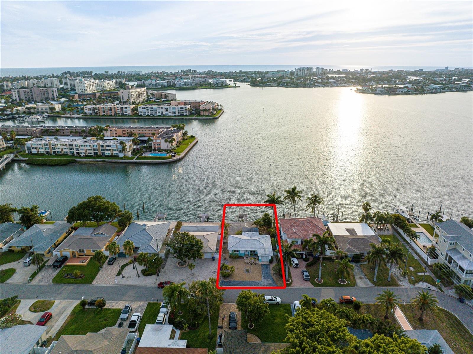 PASADENA SHORES - Residential