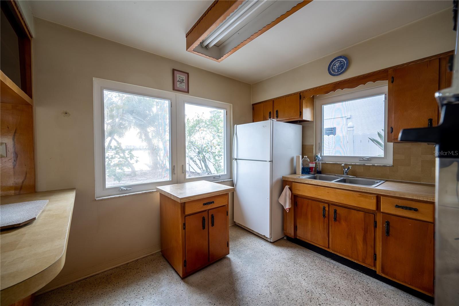 PASADENA SHORES - Residential