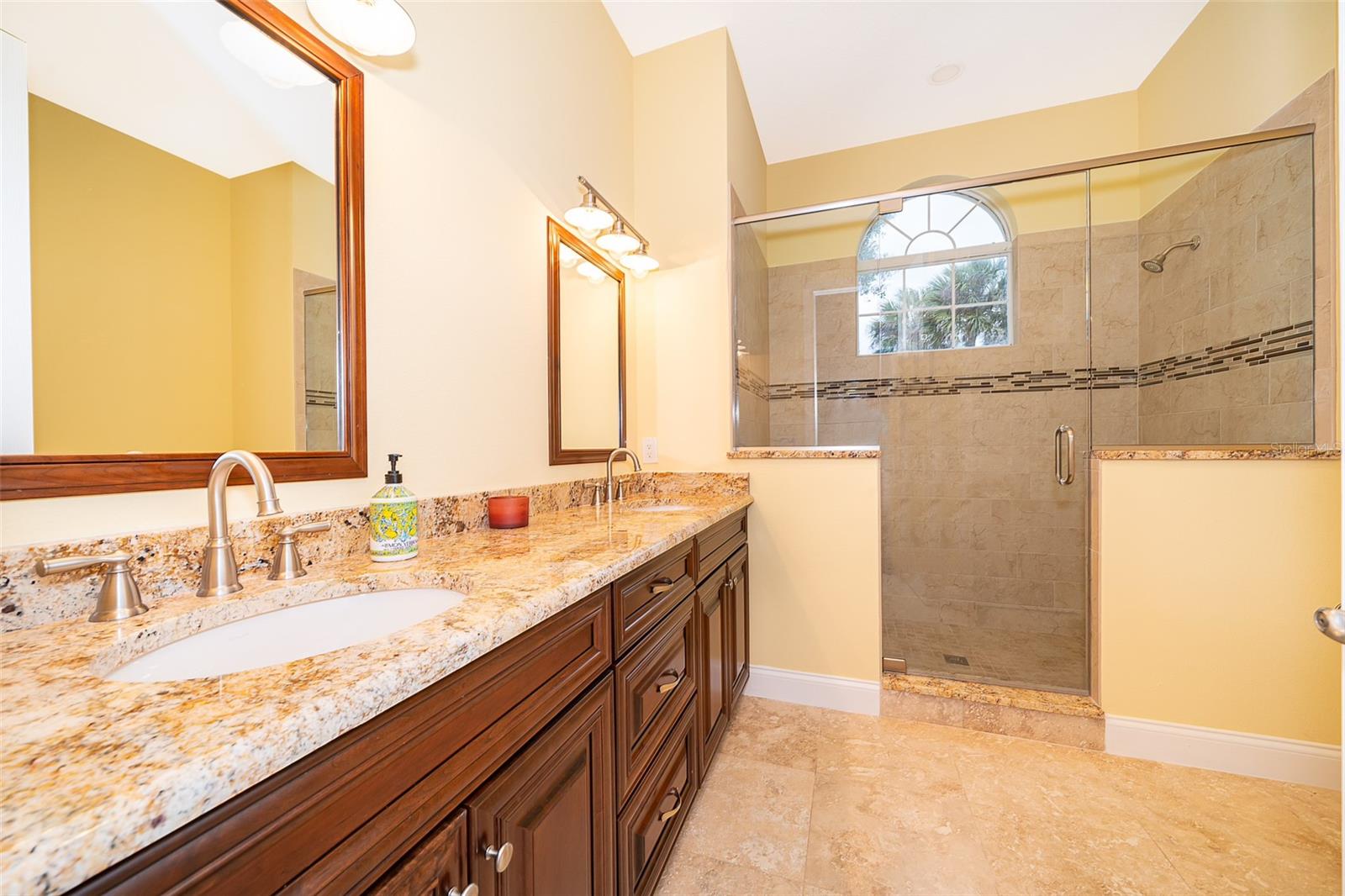 MARKHAM MEADOWS - Residential