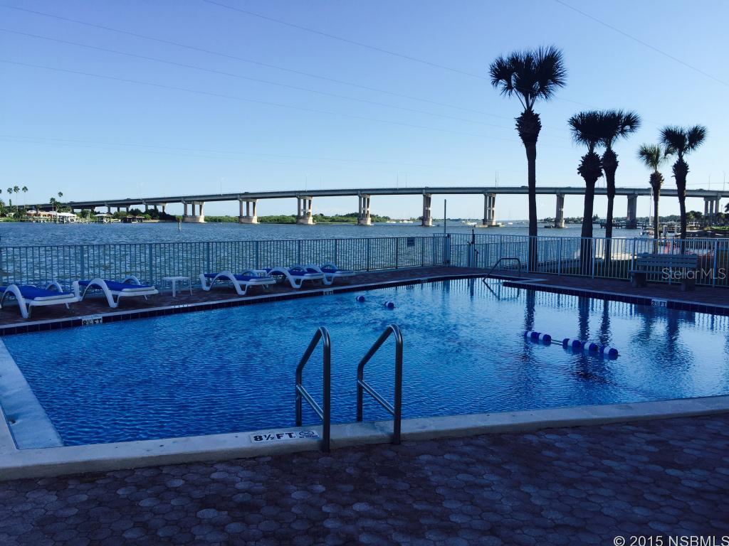 SELLER WANTS OFFER !  !  BEST PRICED UNIT IN CAPTAINS QUARTERS! GROUND FLOOR END UNIT... EASY IN EASY OUT.. BRING YOUR BOAT WALK TO CANAL GREAT LOCATION ;LocationDescription: Condo ;Water: City