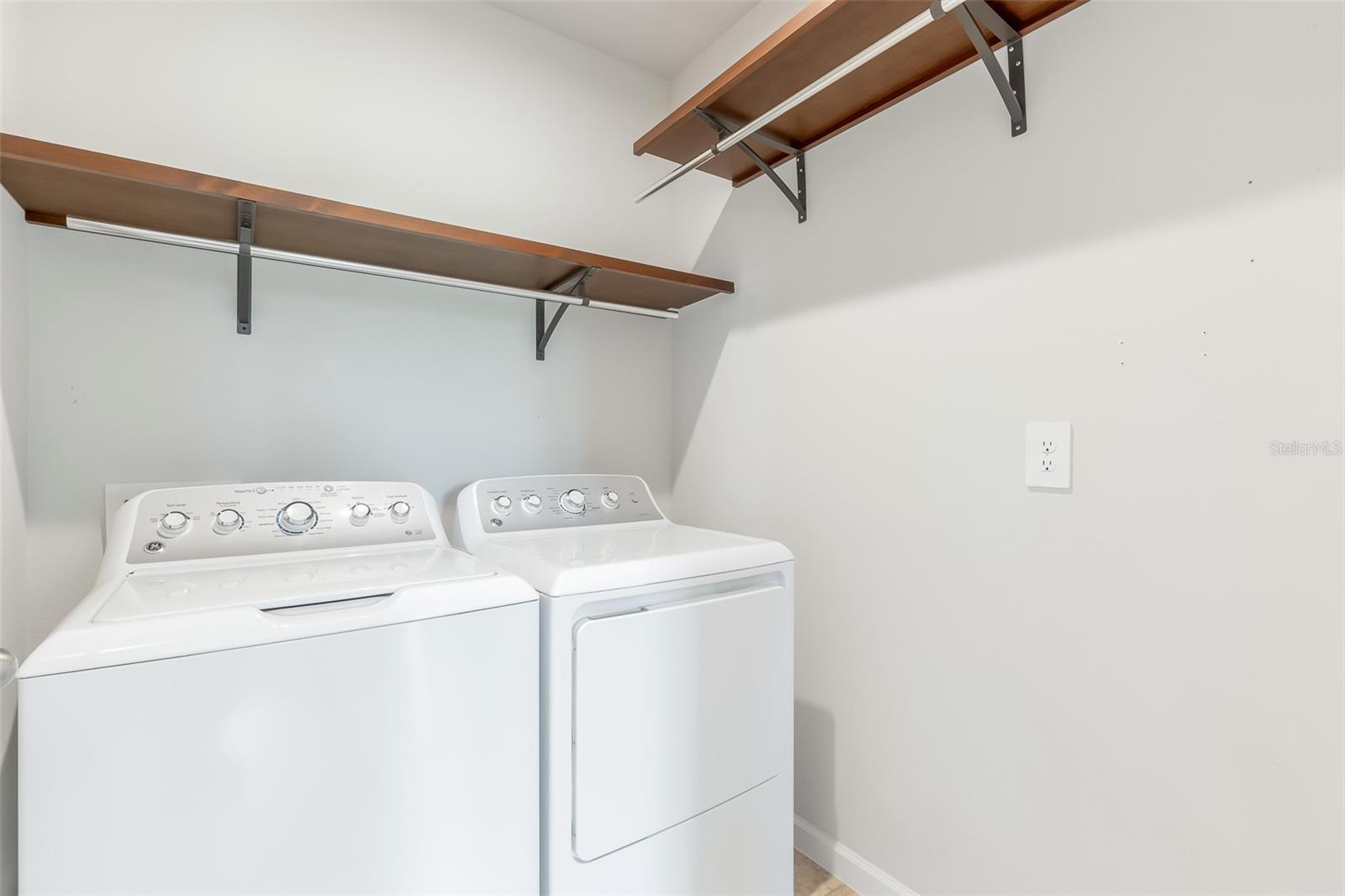 HILLWOOD PH I, II & III - Residential