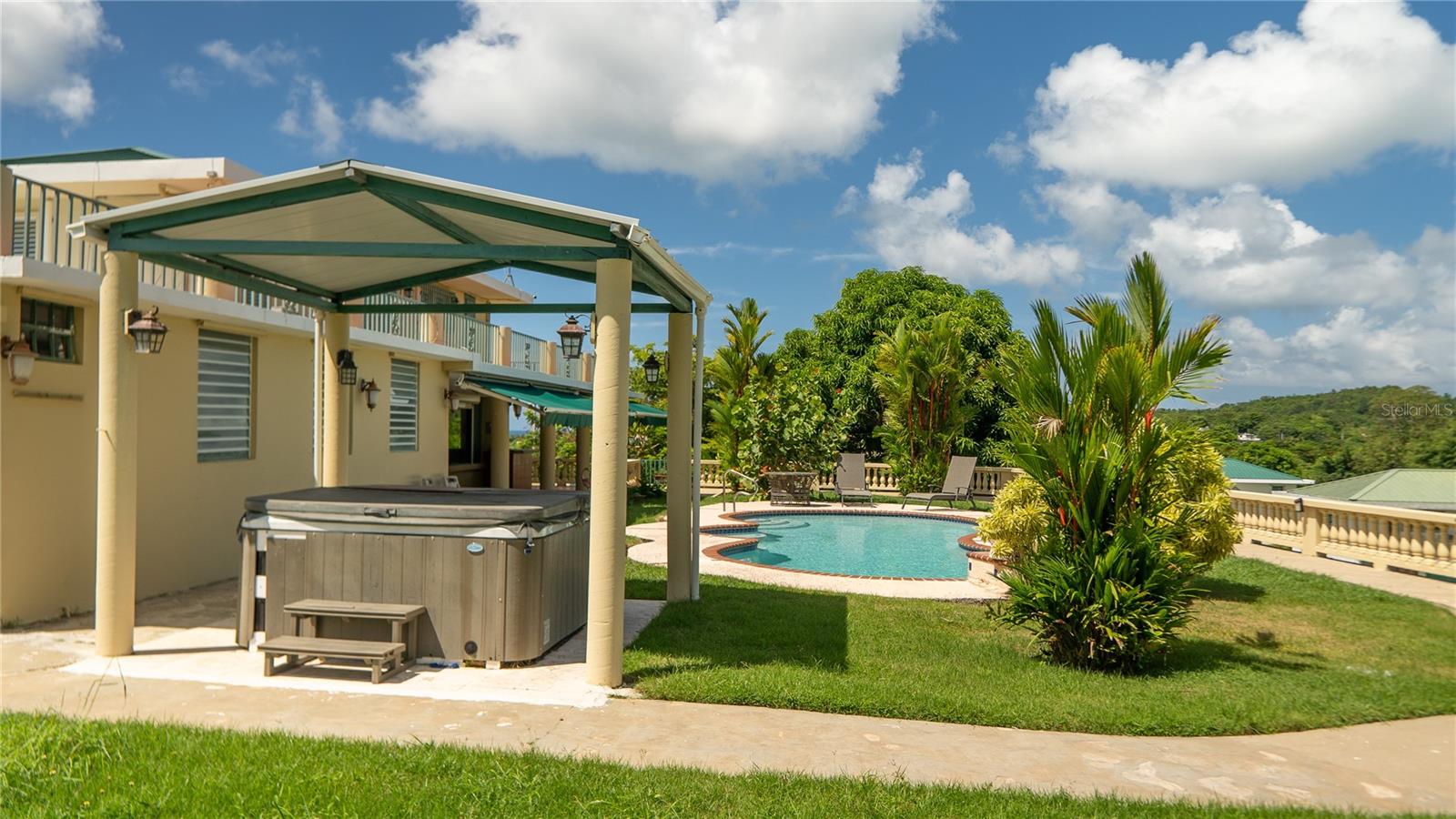HACIENDA MARGARITA - Residential
