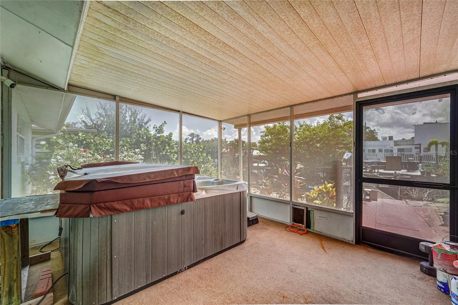 MARTHAS VINEYARD - Residential