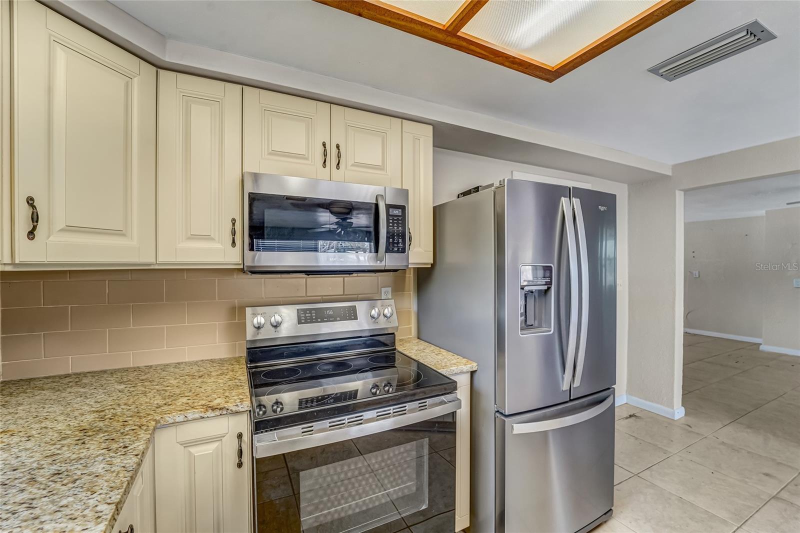 MARTHAS VINEYARD - Residential