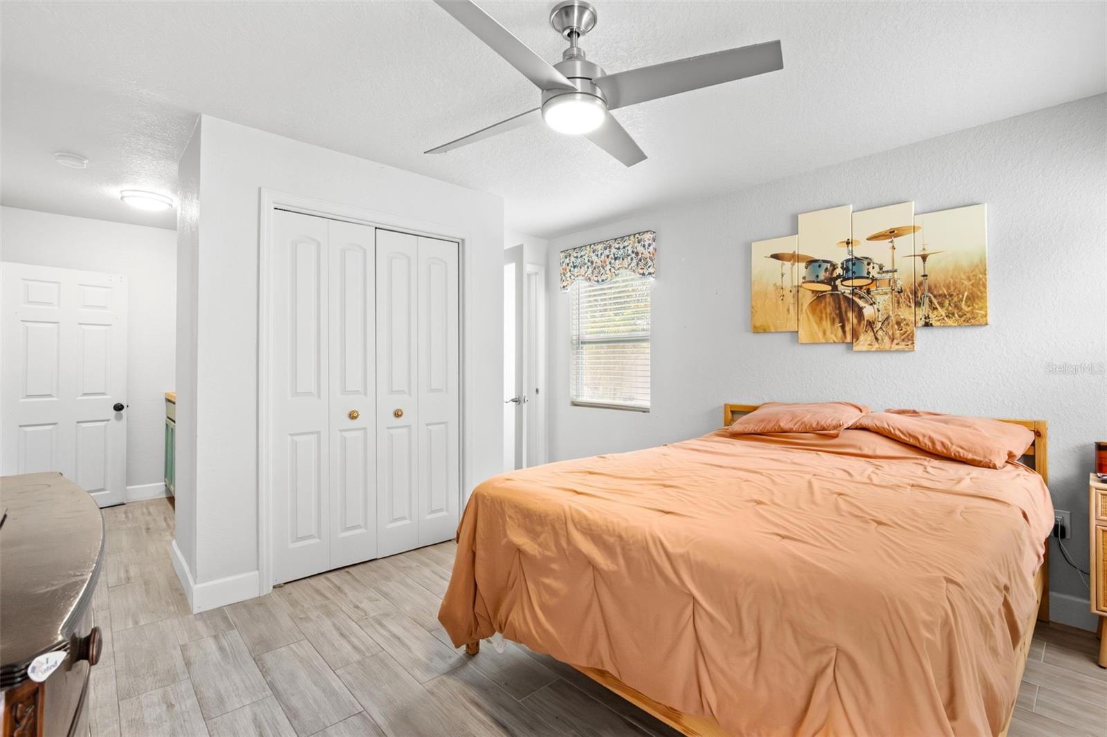 BLOSSOM LAKE VILLAGE SEC 4 - Residential Lease