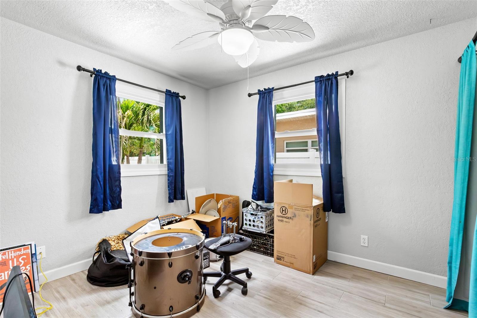 BLOSSOM LAKE VILLAGE SEC 4 - Residential Lease