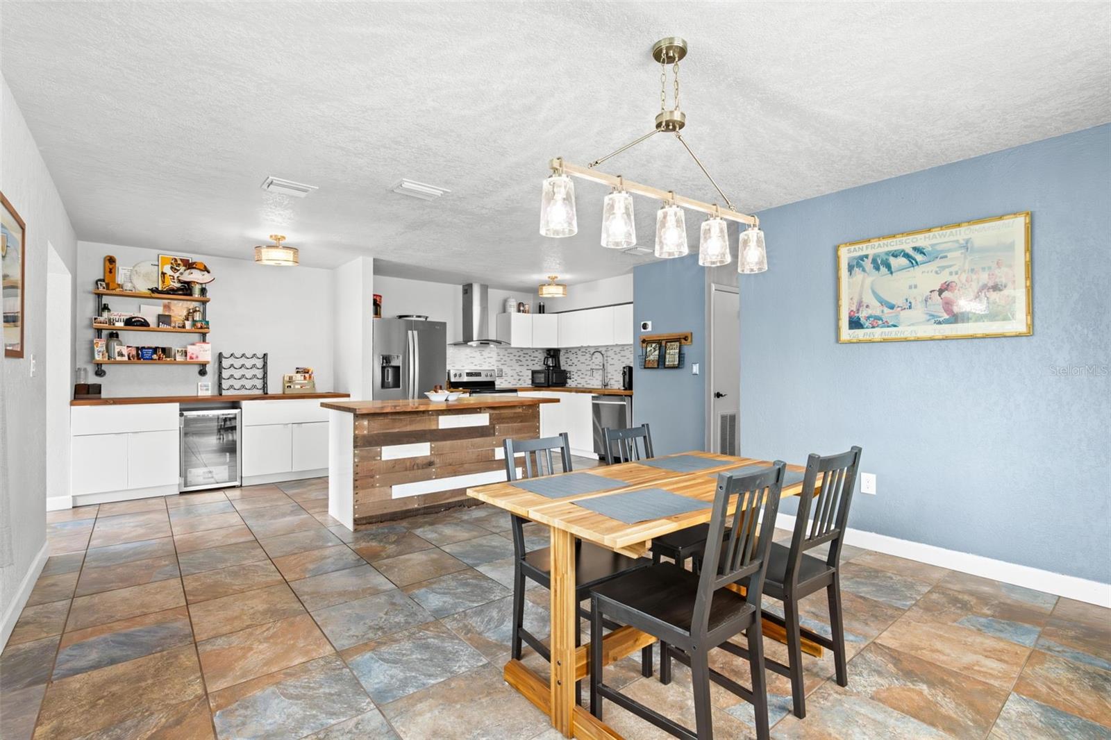 BLOSSOM LAKE VILLAGE SEC 4 - Residential Lease