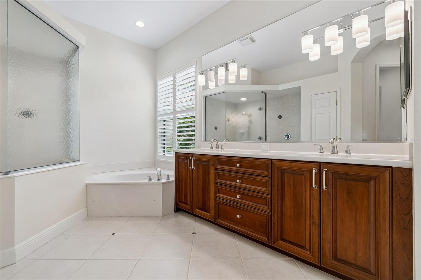 LAKEWOOD RANCH COUNTRY CLUB VILLAGE HH - Residential