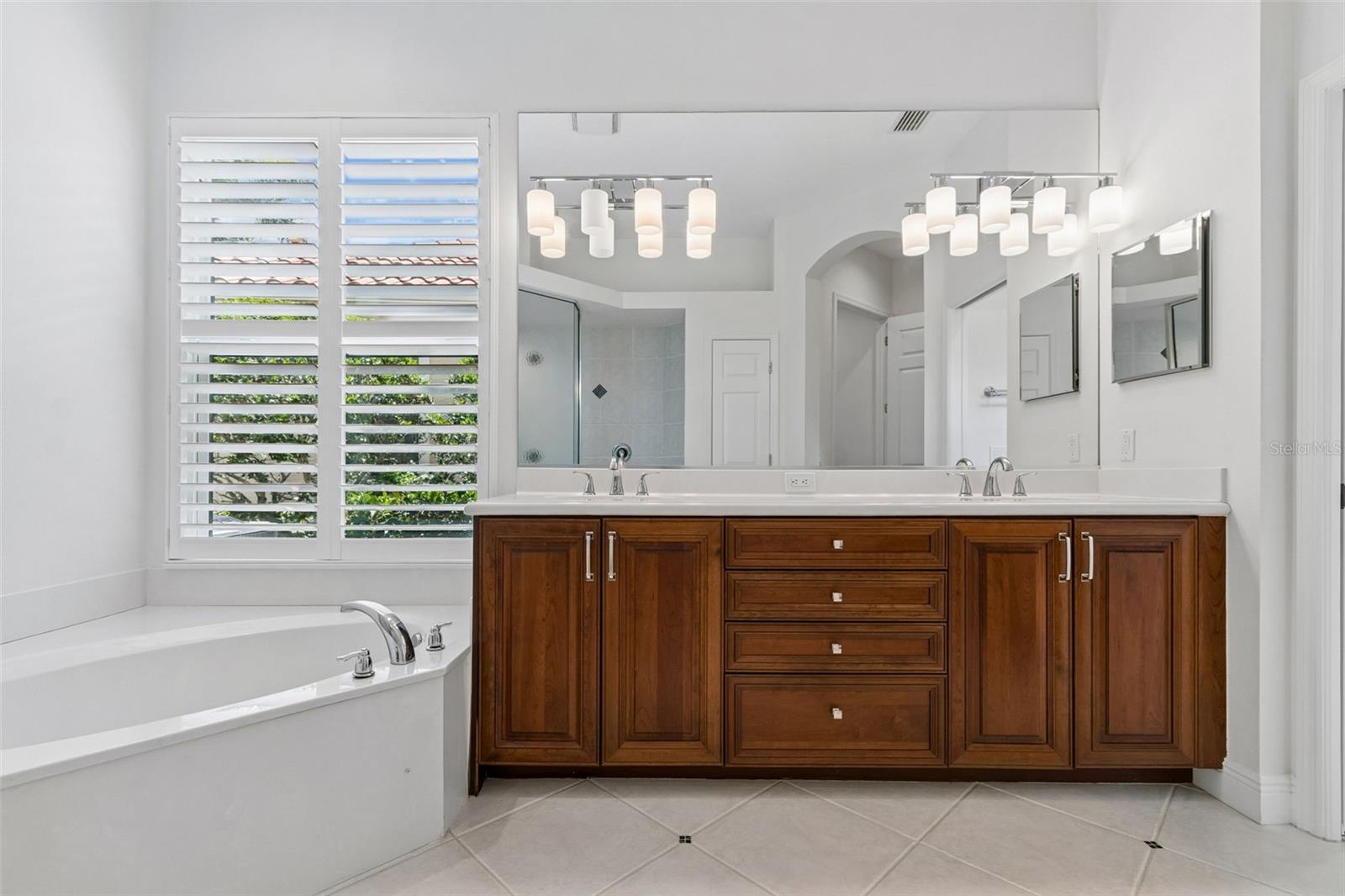 LAKEWOOD RANCH COUNTRY CLUB VILLAGE HH - Residential