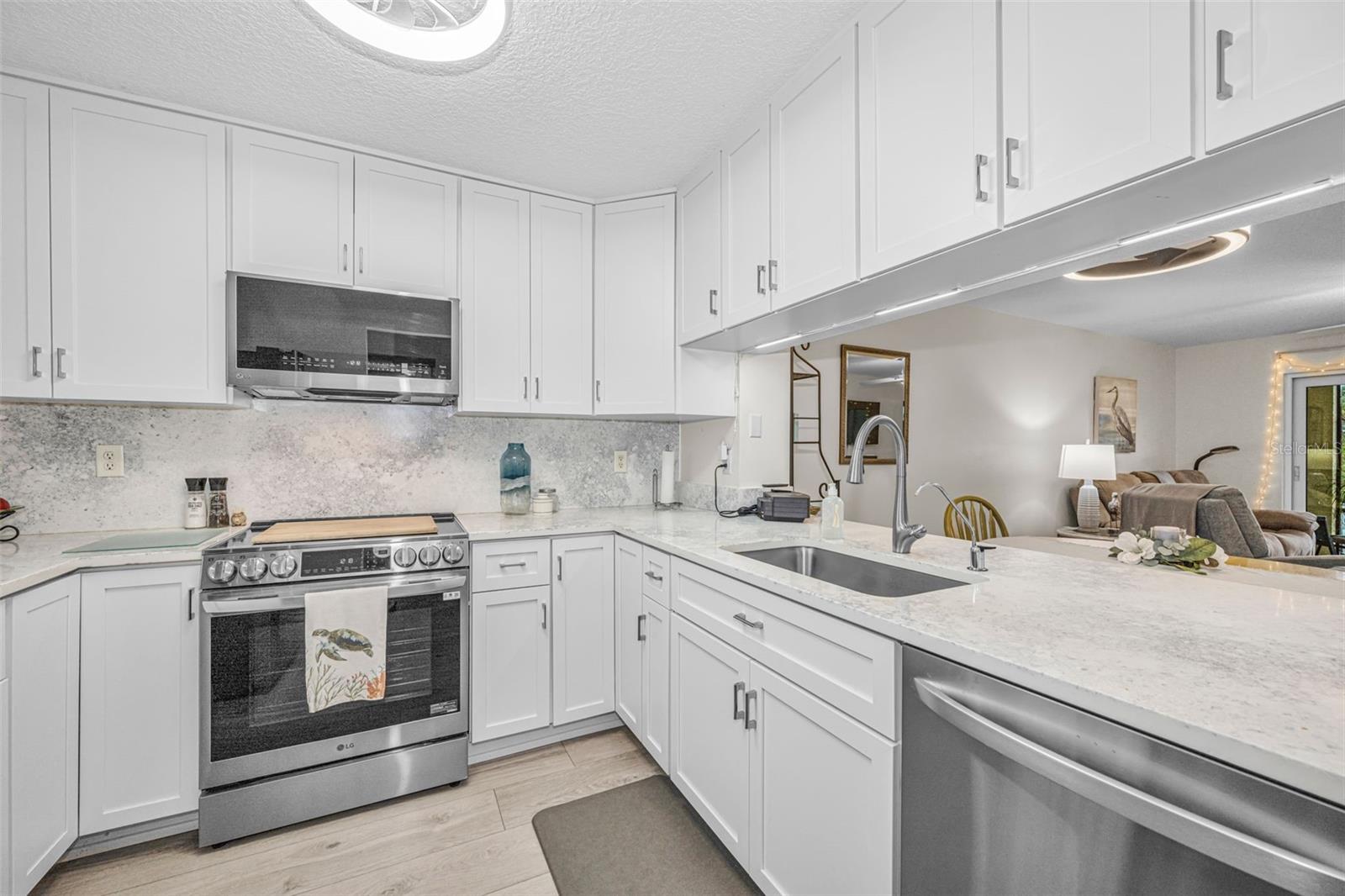 SEASCAPE CONDO OF TARPON SPGS - Residential