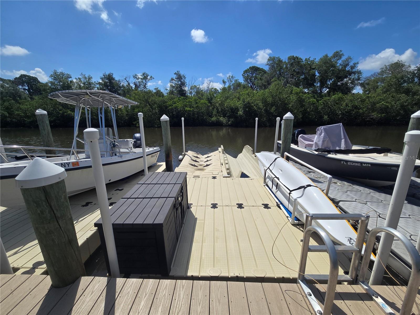 SEASCAPE CONDO OF TARPON SPGS - Residential