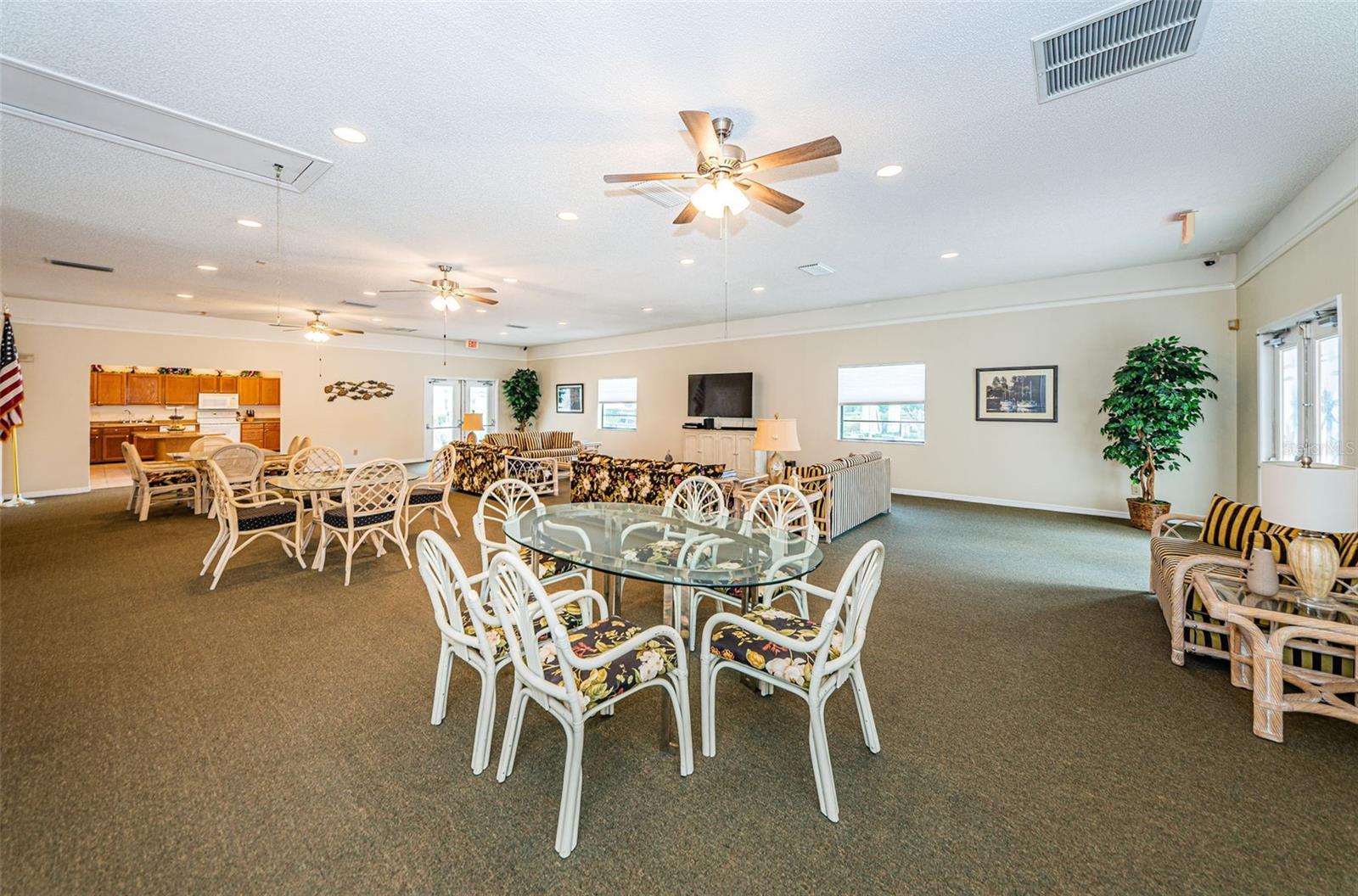 SEASCAPE CONDO OF TARPON SPGS - Residential