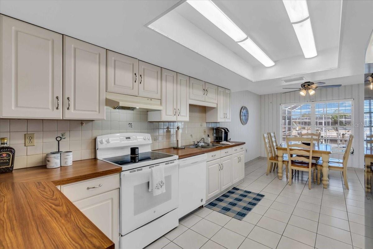 SAN REMO SHORES - Residential